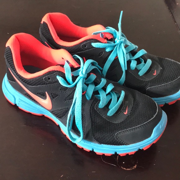 Nike Shoes - Nike shoes